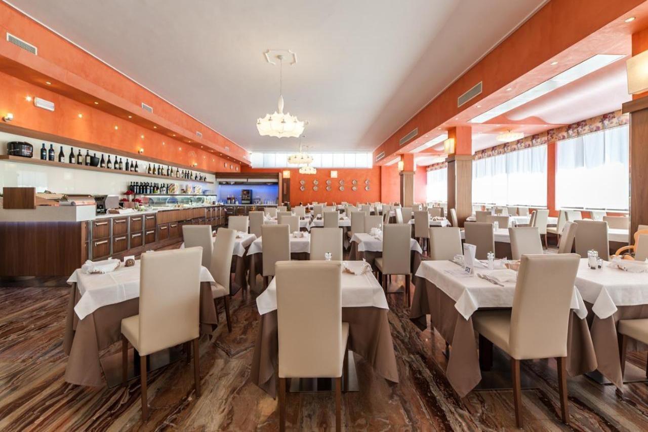 Hotel President Bibione Exterior photo